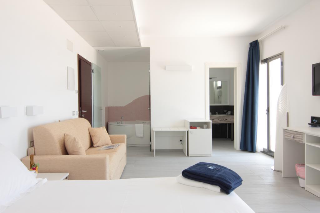 מרינה די רגוזה Hotel Miramare חדר תמונה