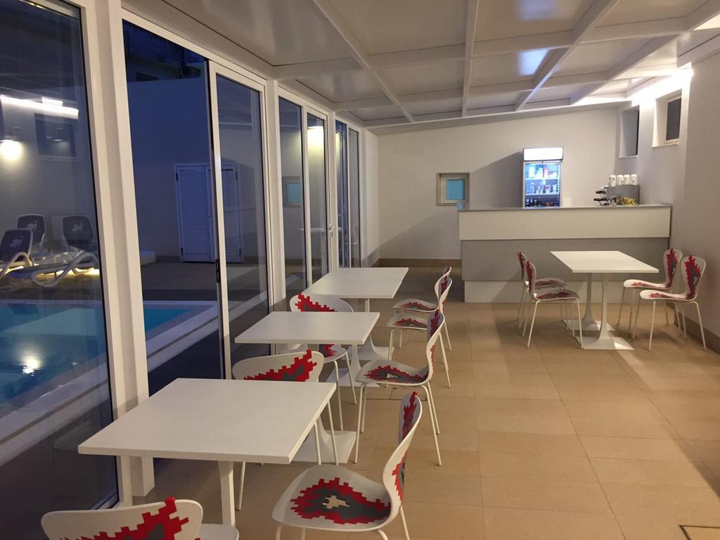 מרינה די רגוזה Hotel Miramare מראה חיצוני תמונה