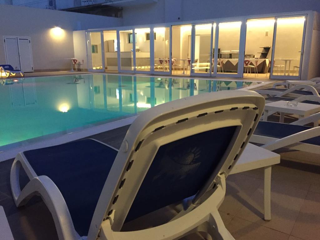 מרינה די רגוזה Hotel Miramare מראה חיצוני תמונה
